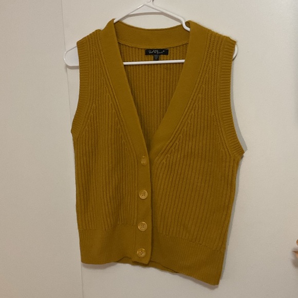 Velvet Heart Golden Knit Vest - Picture 1 of 3